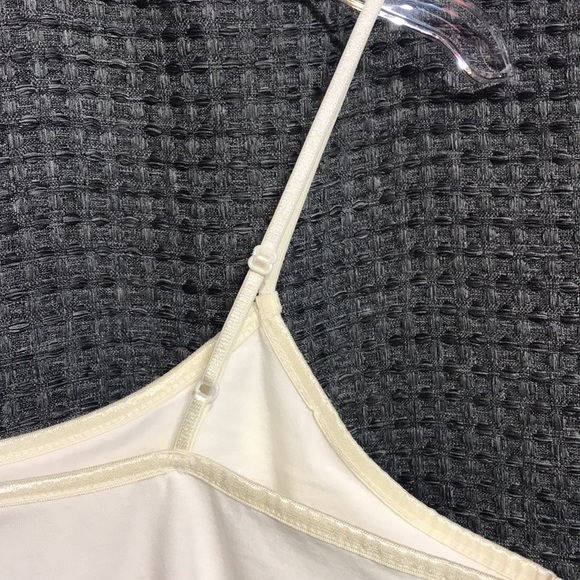 2aTEE Tank Top Creamy White w/Shelf Bra - Picture 6 of 6
